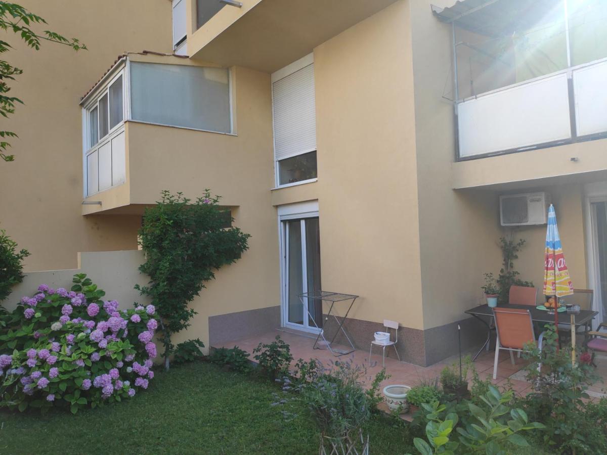 Spacious Apartment With Big Garden Near Beach สปลิท ภายนอก รูปภาพ