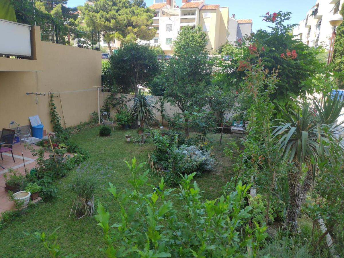Spacious Apartment With Big Garden Near Beach สปลิท ภายนอก รูปภาพ